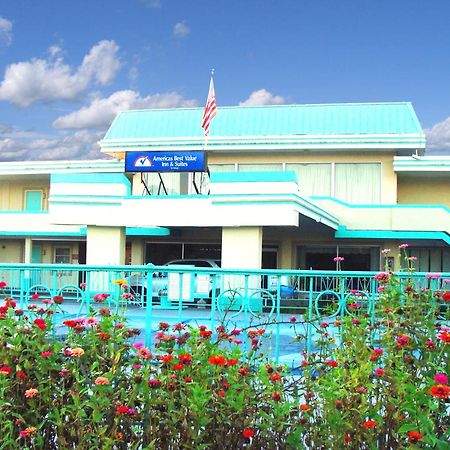 Americas Best Value Inn Suites South Boston Bagian luar foto