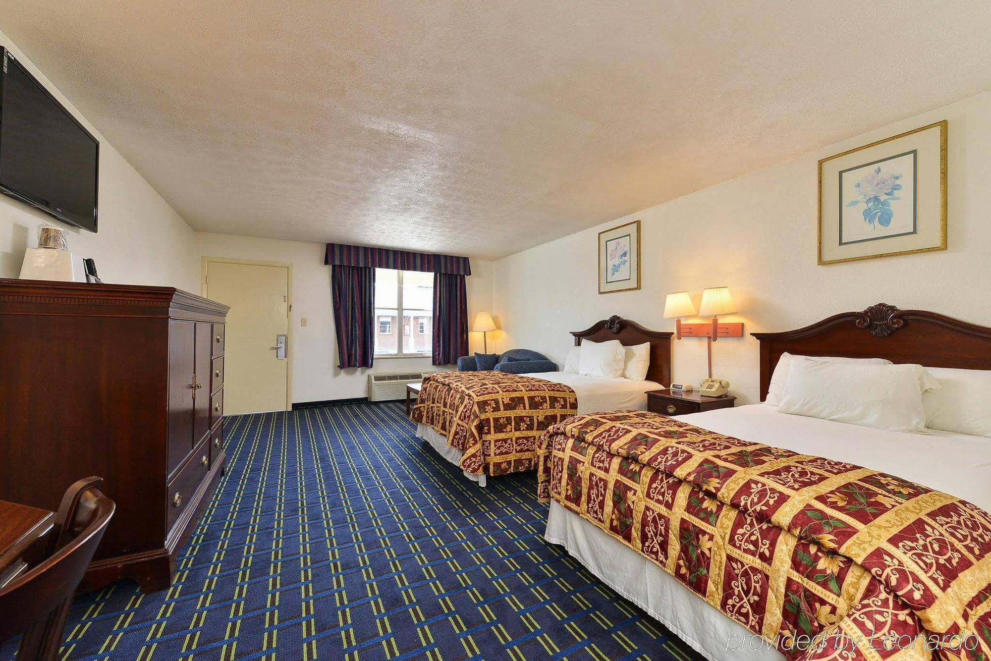 Americas Best Value Inn Suites South Boston Bagian luar foto