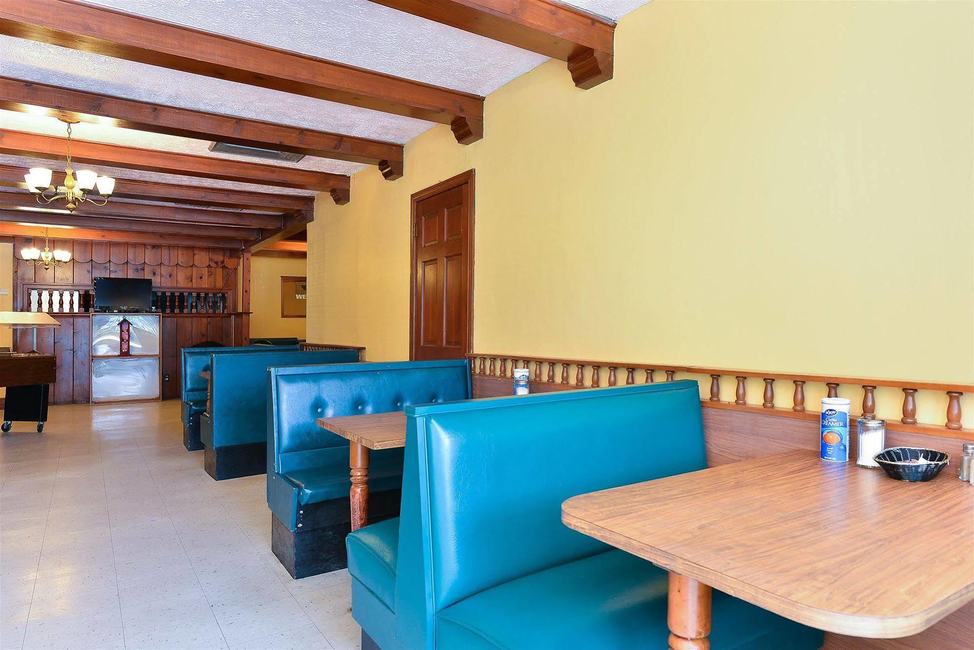 Americas Best Value Inn Suites South Boston Bagian luar foto