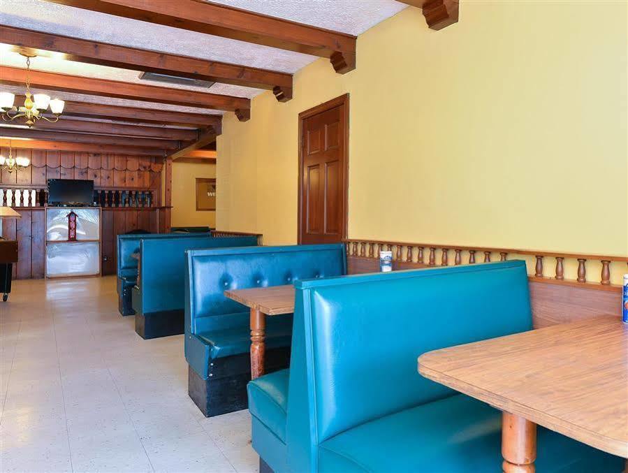 Americas Best Value Inn Suites South Boston Bagian luar foto